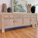 GABINETE EN ACABADO DE MADERA NATURAL
