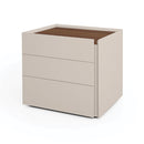 MESA DE NOCHE BEIGE CON TOPE ACABADO MADERA
