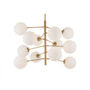 LAMPARA DE TECHO EN ACABADO DORADO Y GLOBOS BLANCOS