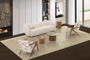 SOFA ESTACIONARIO DE CUATRO ASIENTOS EN TELA BLANCA