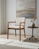 SILLA DE COMEDOR EN TELA BEIGE Y PATAS ACABADO DE MADERA