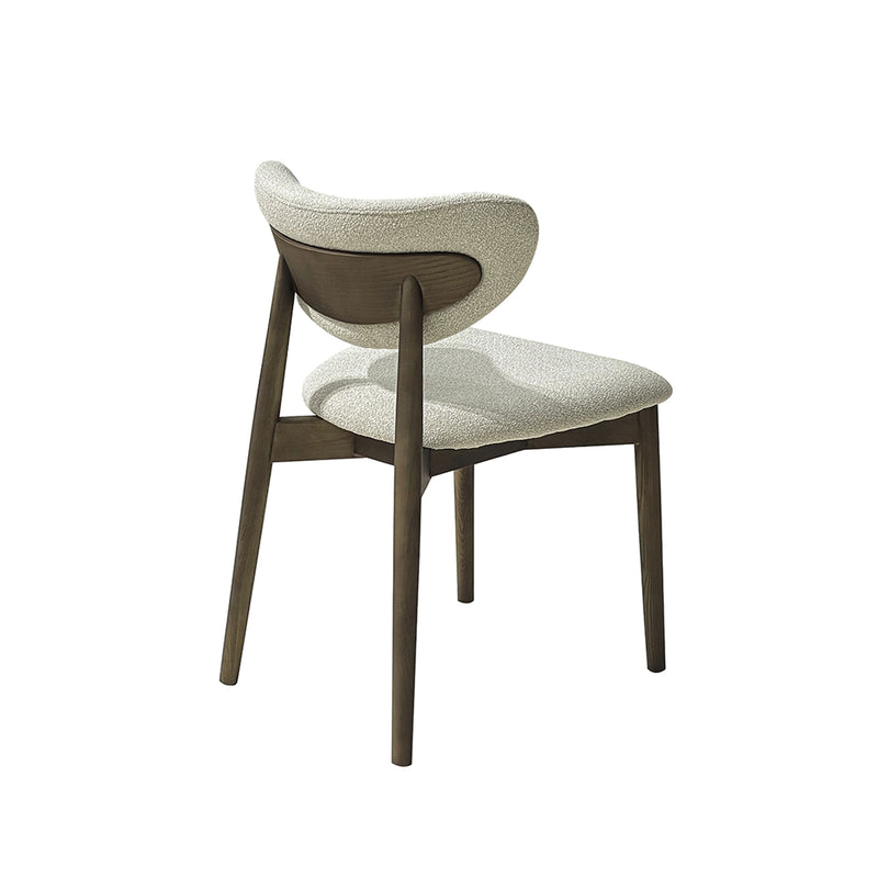 SILLA DE COMEDOR EN TELA BEIGE Y PATAS ACABADO DE MADERA