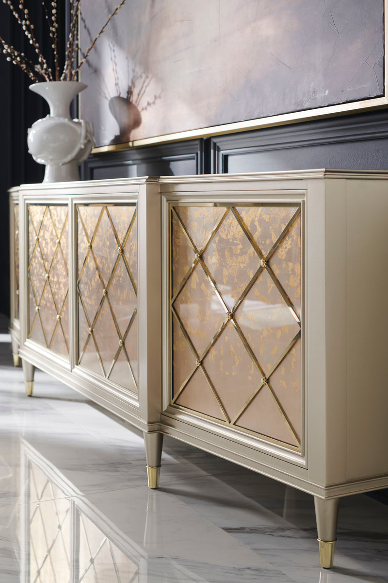 CREDENZA STAR OF THE SHOW