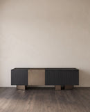 CREDENZA ACABADO DE MADERA NEGRA Y METAL DORADO