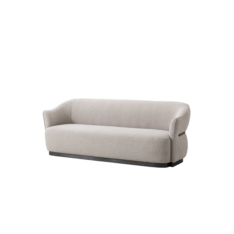 SOFA ESTACIONARIO DE TRES ASIENTOS EN TELA BEIGE