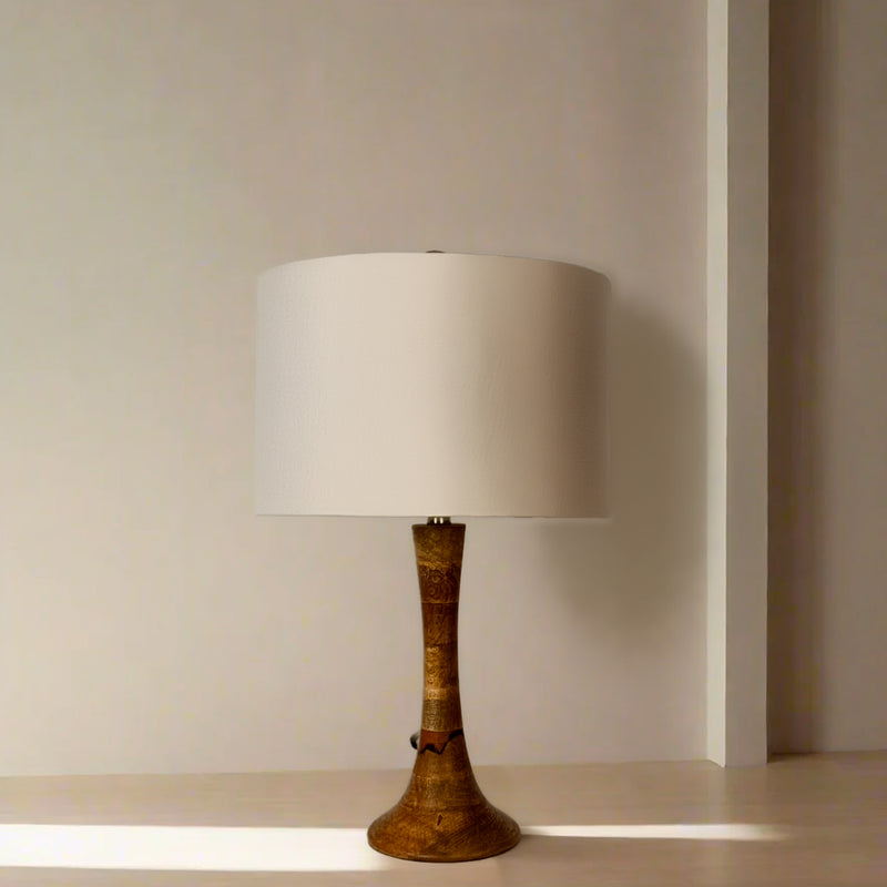 LAMPARA DE MESA ACABADO DE MADERA