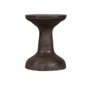 MESA LATERAL DE SILUETA DE PEDESTAL CON RELIEVE EN ACABADO NOGAL