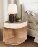 MESA DE NOCHE ACABADO DE MADERA Y TELA