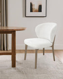 SILLA DE COMEDOR EN TELA BEIGE PATAS ACABADO DE MADERA CHAMPAÑA