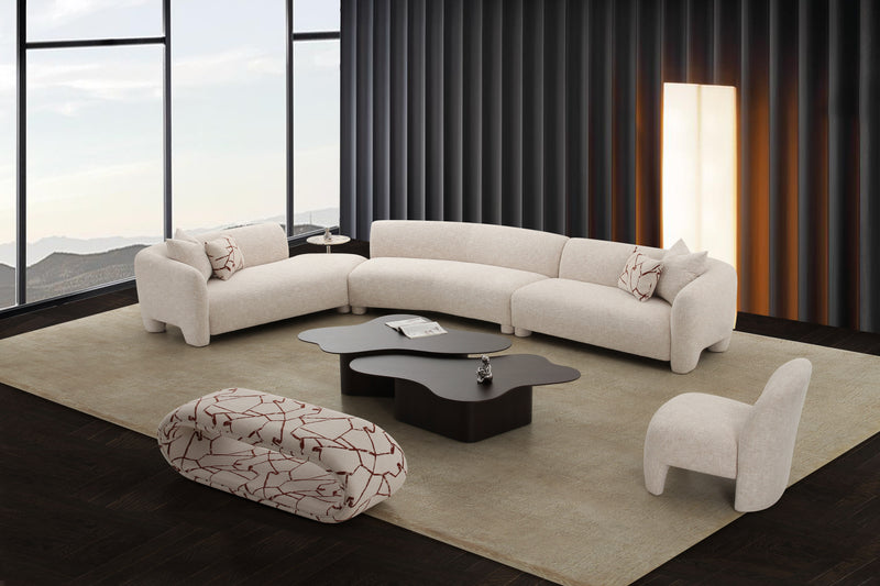 SOFA ESTACIONARIO DE TRES ASIENTOS EN TELA BEIGE Y PU CAMEL