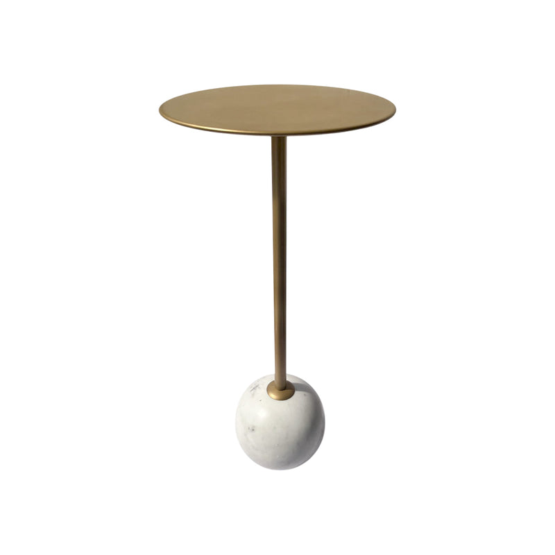 MESA LATERAL EN MARMOL BLANCO Y TOPE DORADO