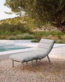 CHAISE LOUNGE DE EXTERIOR EN CUERDA Y TELA BEIGE Y OTTOMAN