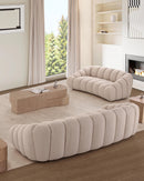 SOFA ESTACIONARIO DE TRES ASIENTOS EN TELA KAKI