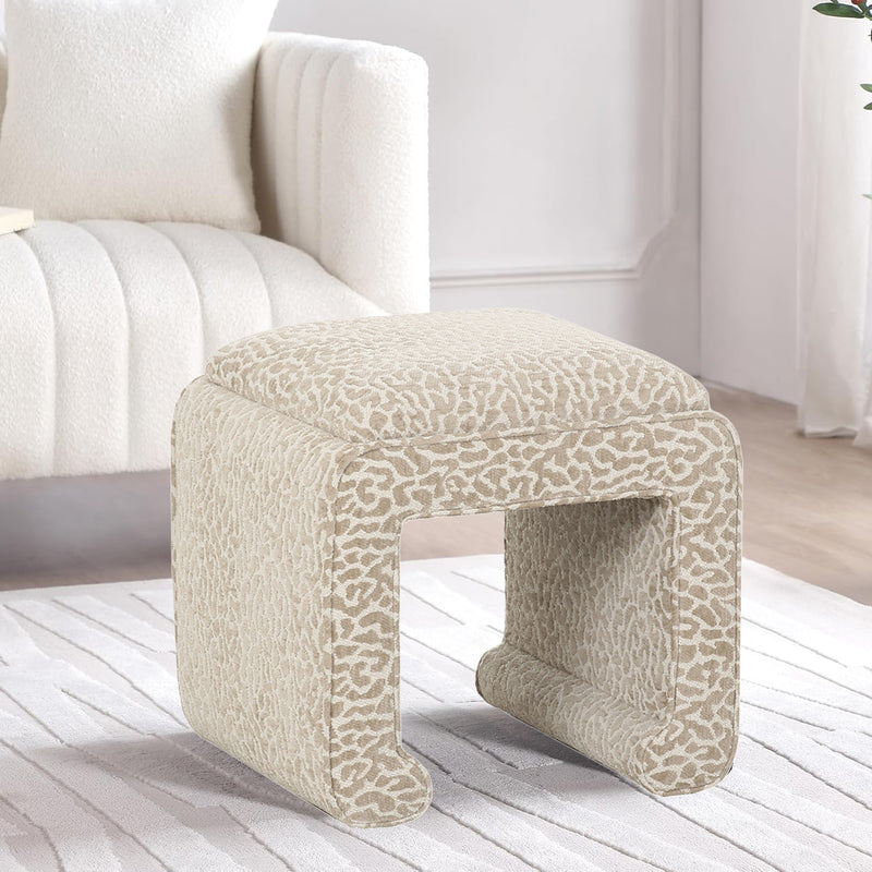 OTOMAN EN TELA ESTAMPADA BEIGE